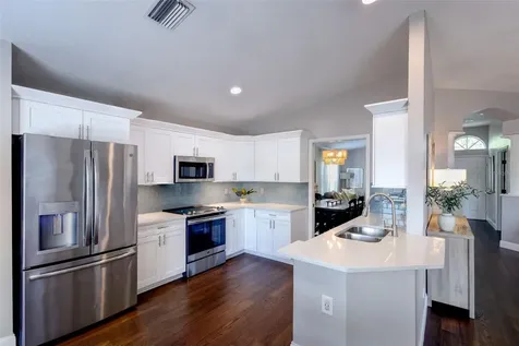 382 Fountainview Circle Oldsmar FL 34677