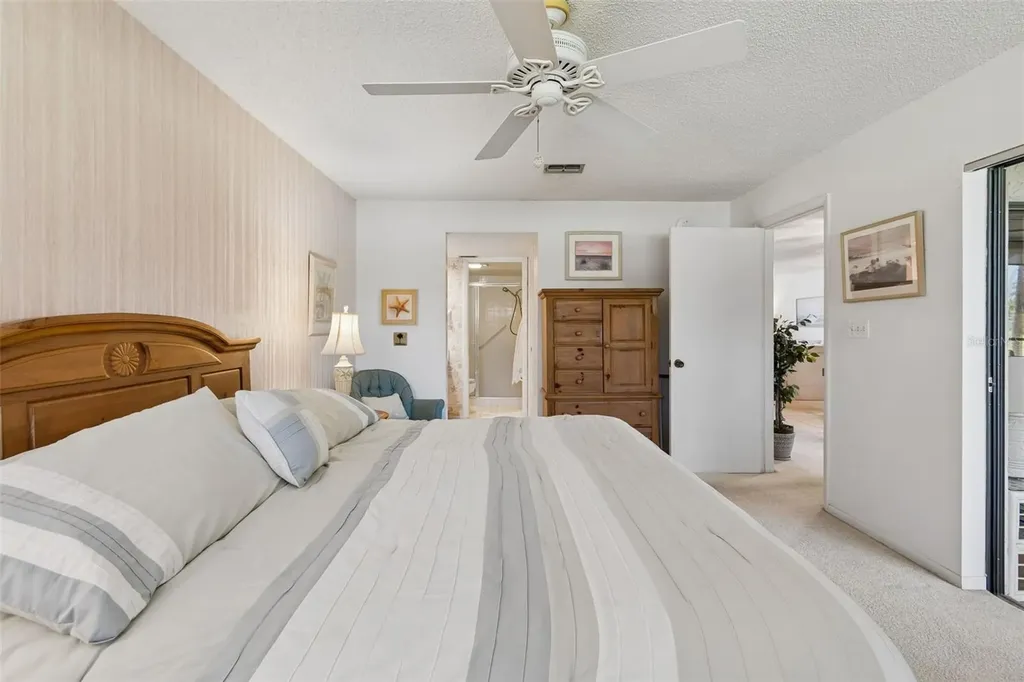 6067 Fairway Lane Bradenton FL 34210