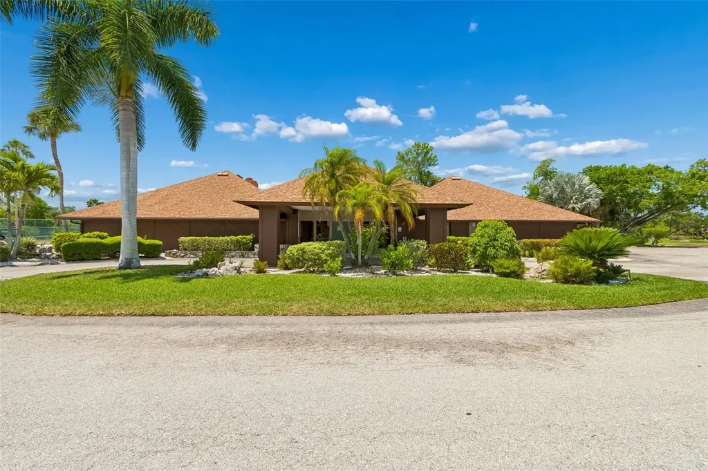 6067 Fairway Lane Bradenton FL 34210