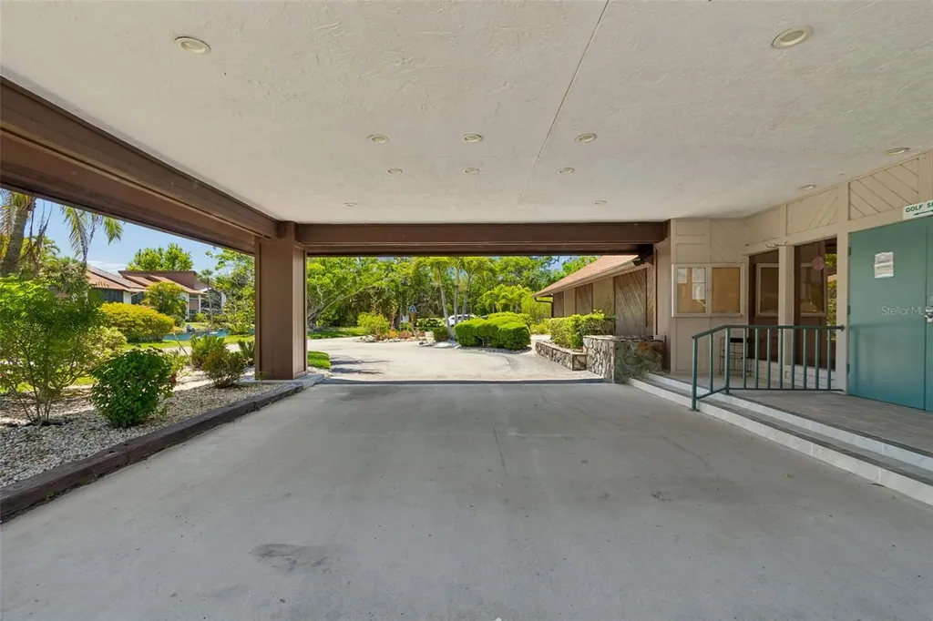 6067 Fairway Lane Bradenton FL 34210