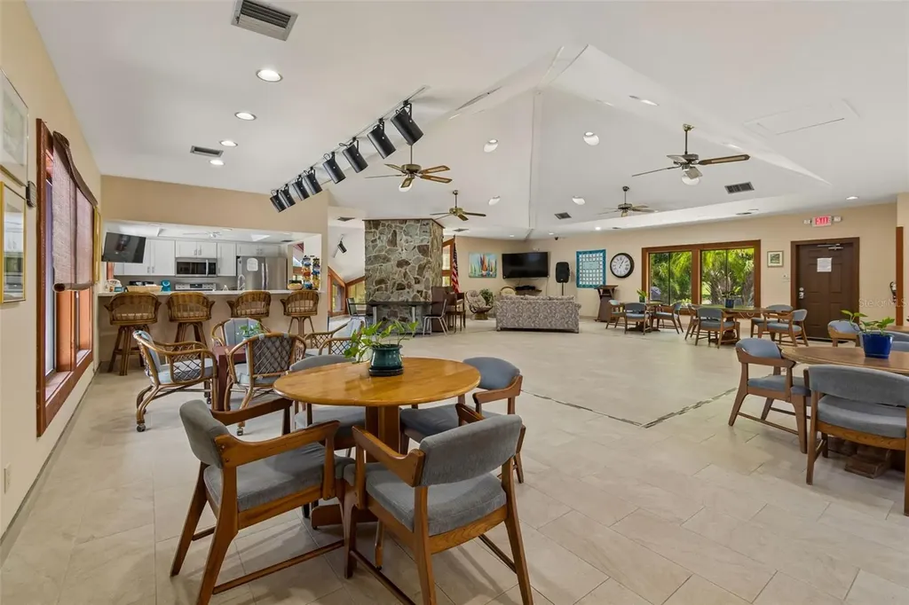 6067 Fairway Lane Bradenton FL 34210