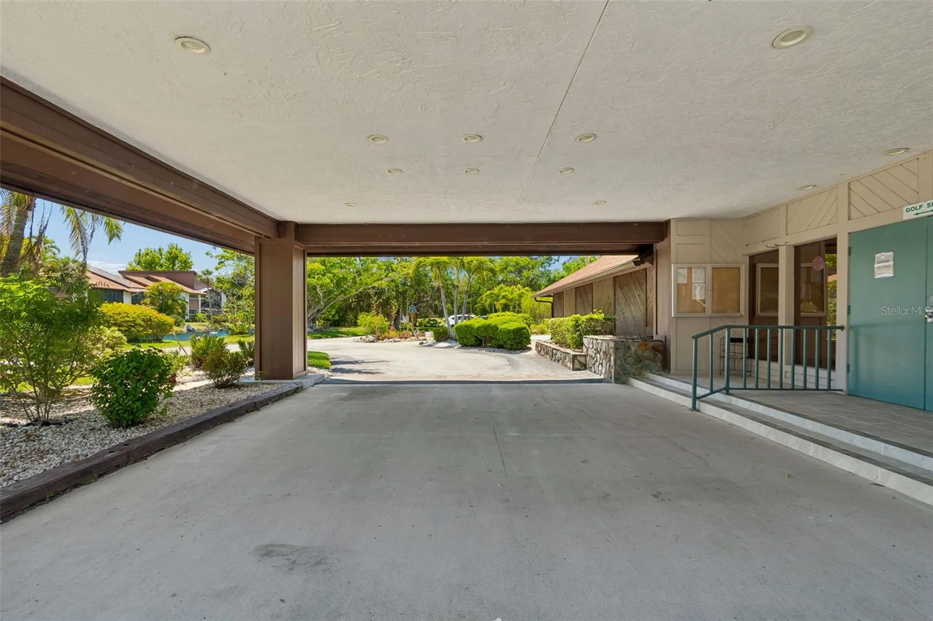 6067 Fairway Lane Bradenton FL 34210