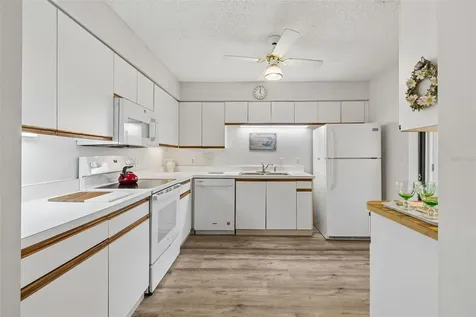 6067 Fairway Lane Bradenton FL 34210