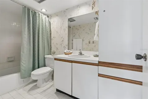 6067 Fairway Lane Bradenton FL 34210