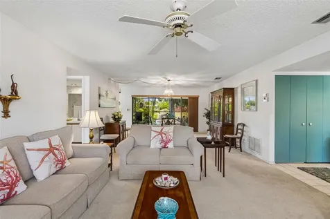 6067 Fairway Lane Bradenton FL 34210