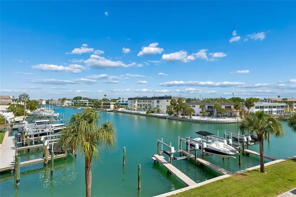 152 117th Avenue Treasure Island FL 33706
