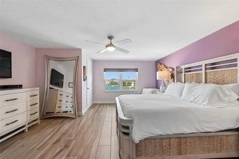 152 117th Avenue Treasure Island FL 33706