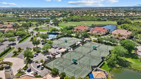 229 Montelluna Drive North Venice FL 34275