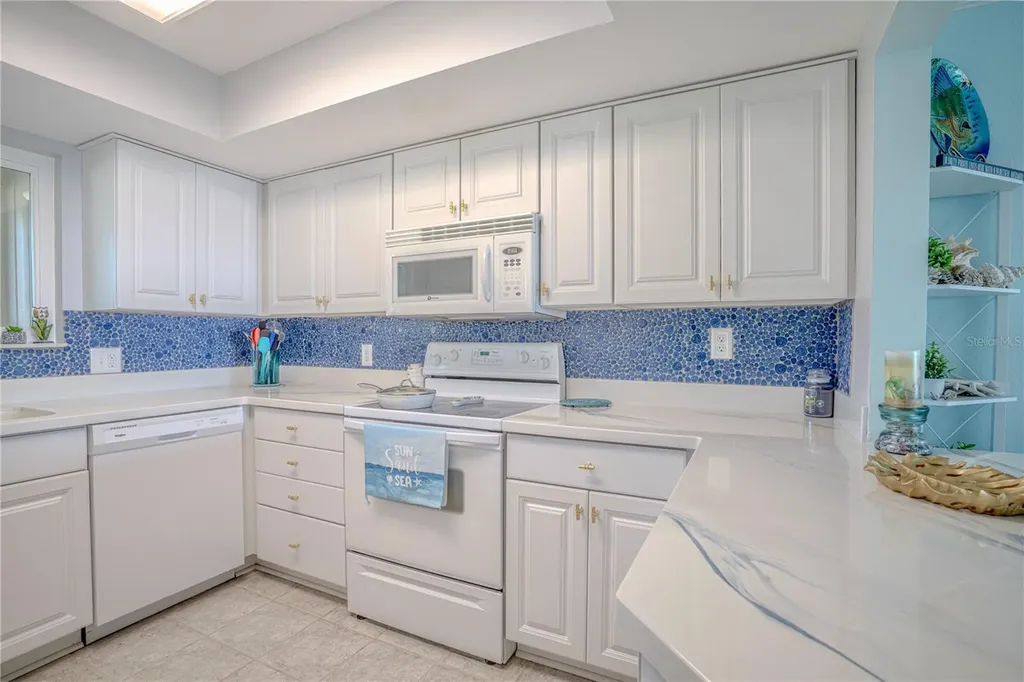 749 Manatee Avenue Holmes Beach FL 34217