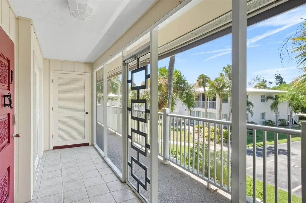 749 Manatee Avenue Holmes Beach FL 34217