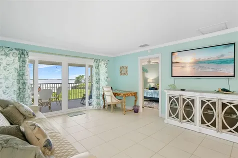 749 Manatee Avenue Holmes Beach FL 34217