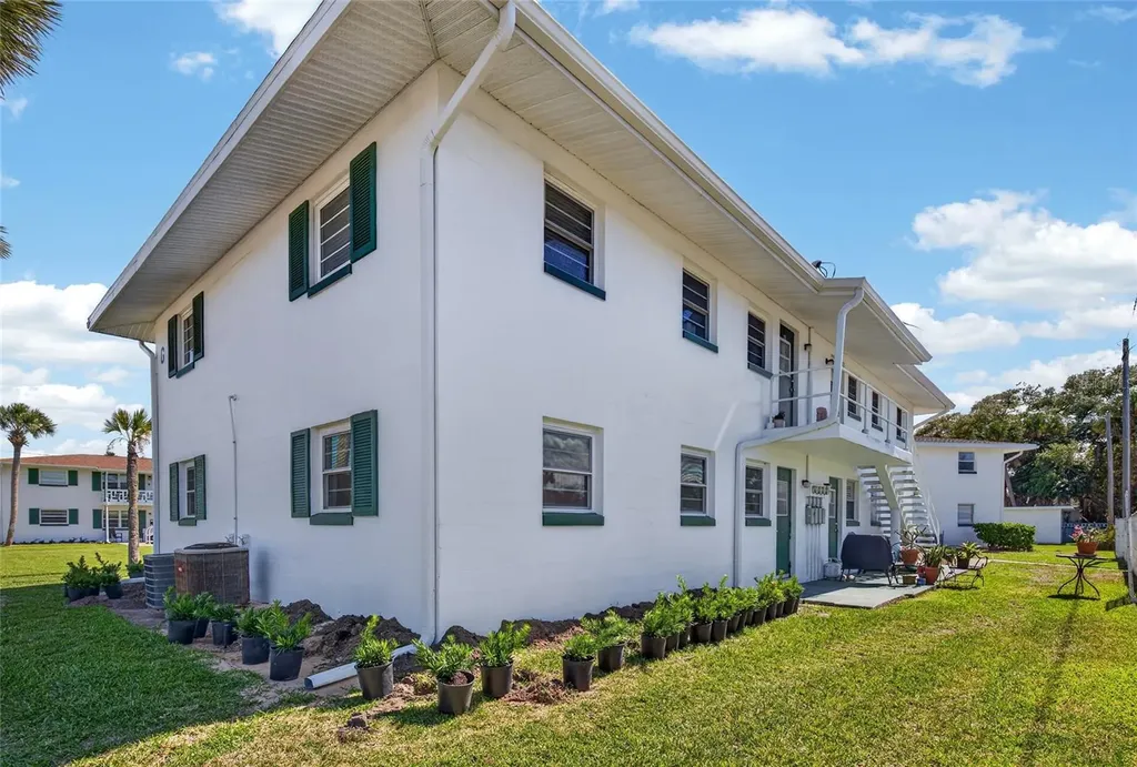 1800 S Palmetto Avenue South Daytona FL 32119