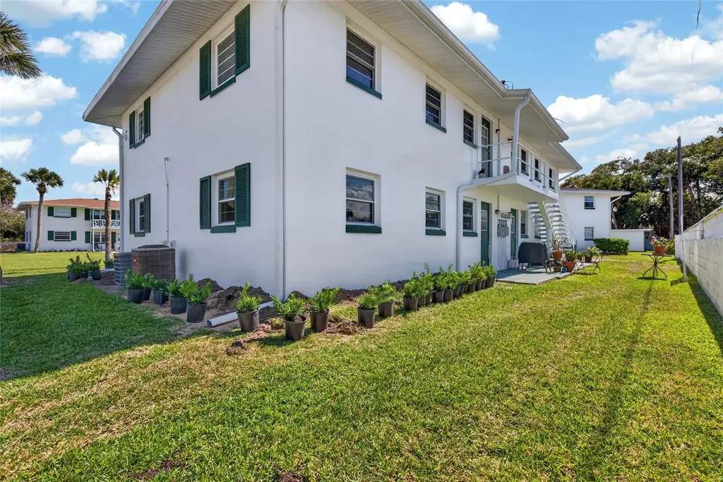 1800 S Palmetto Avenue South Daytona FL 32119
