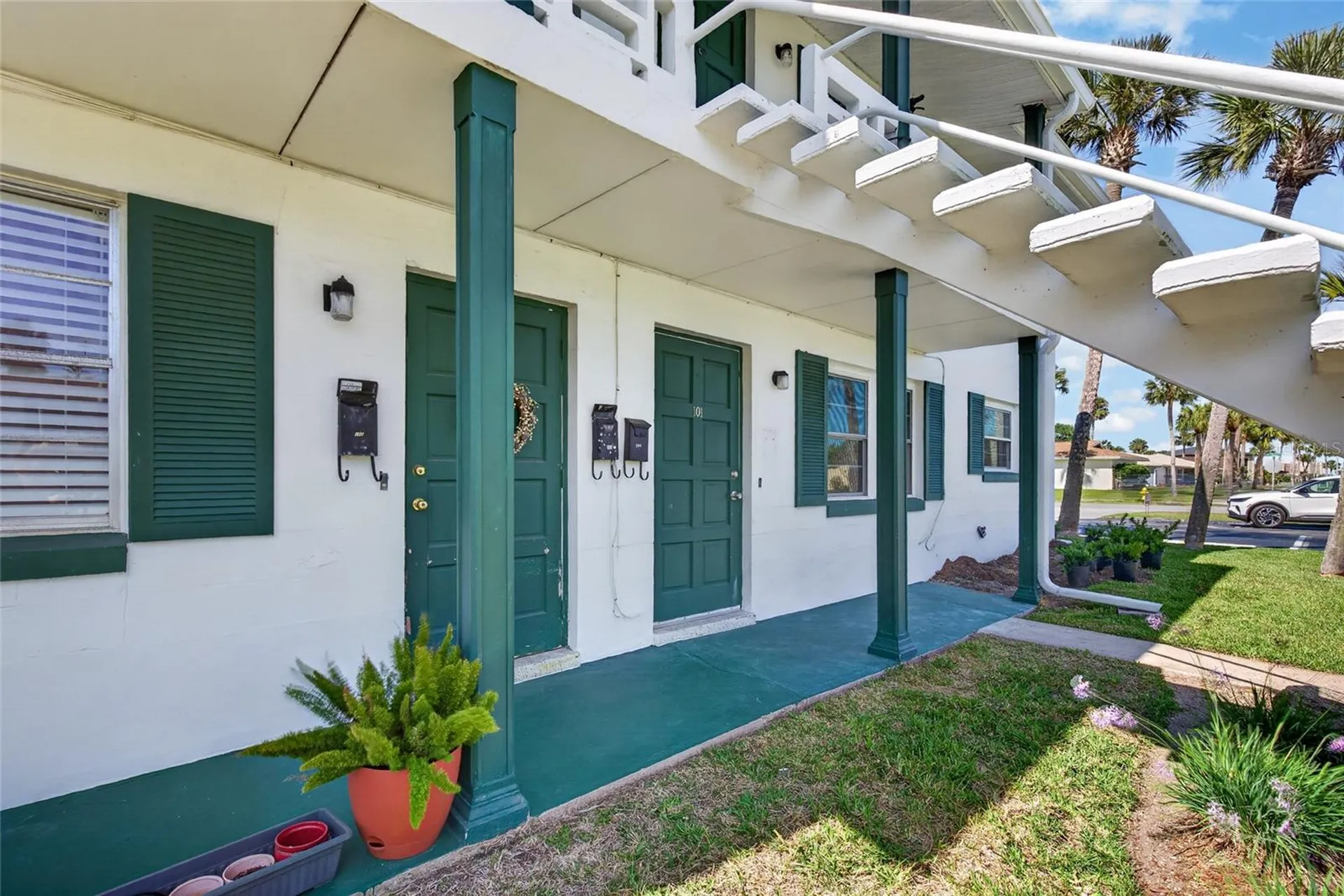 1800 S Palmetto Avenue South Daytona FL 32119