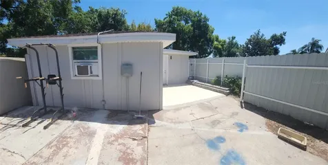 6809 N Gunlock Avenue Tampa FL 33614