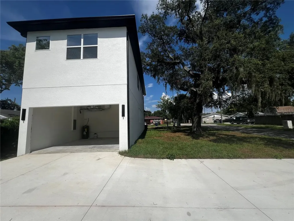 1514 E Juneau Street Tampa FL 33604