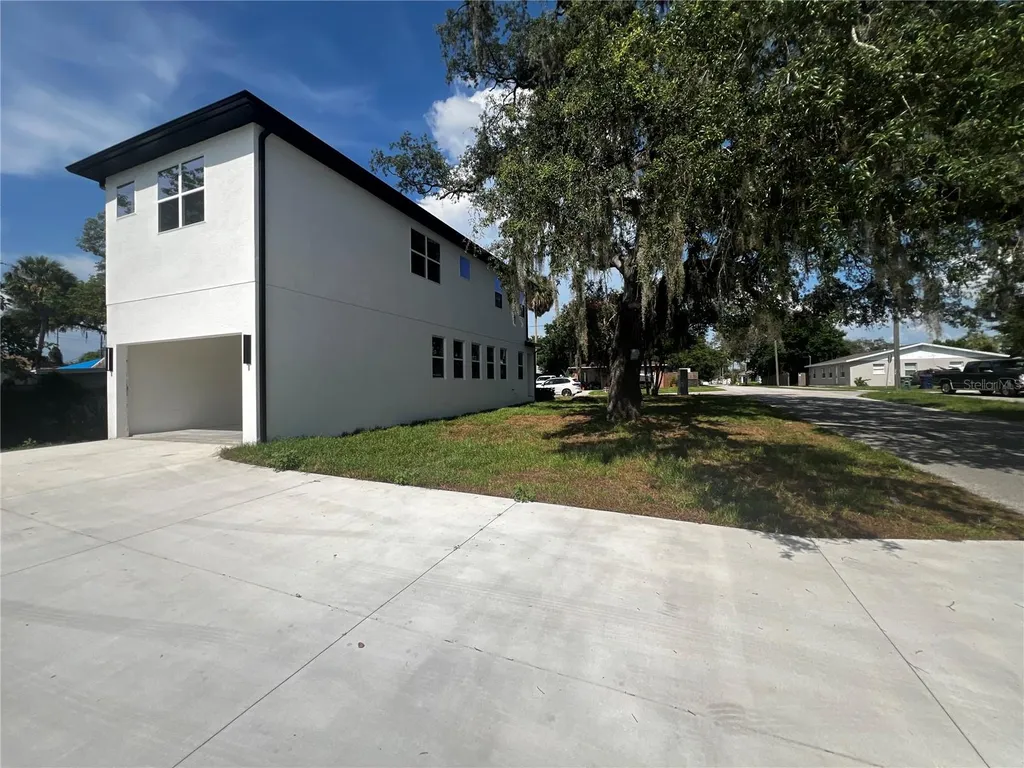 1514 E Juneau Street Tampa FL 33604