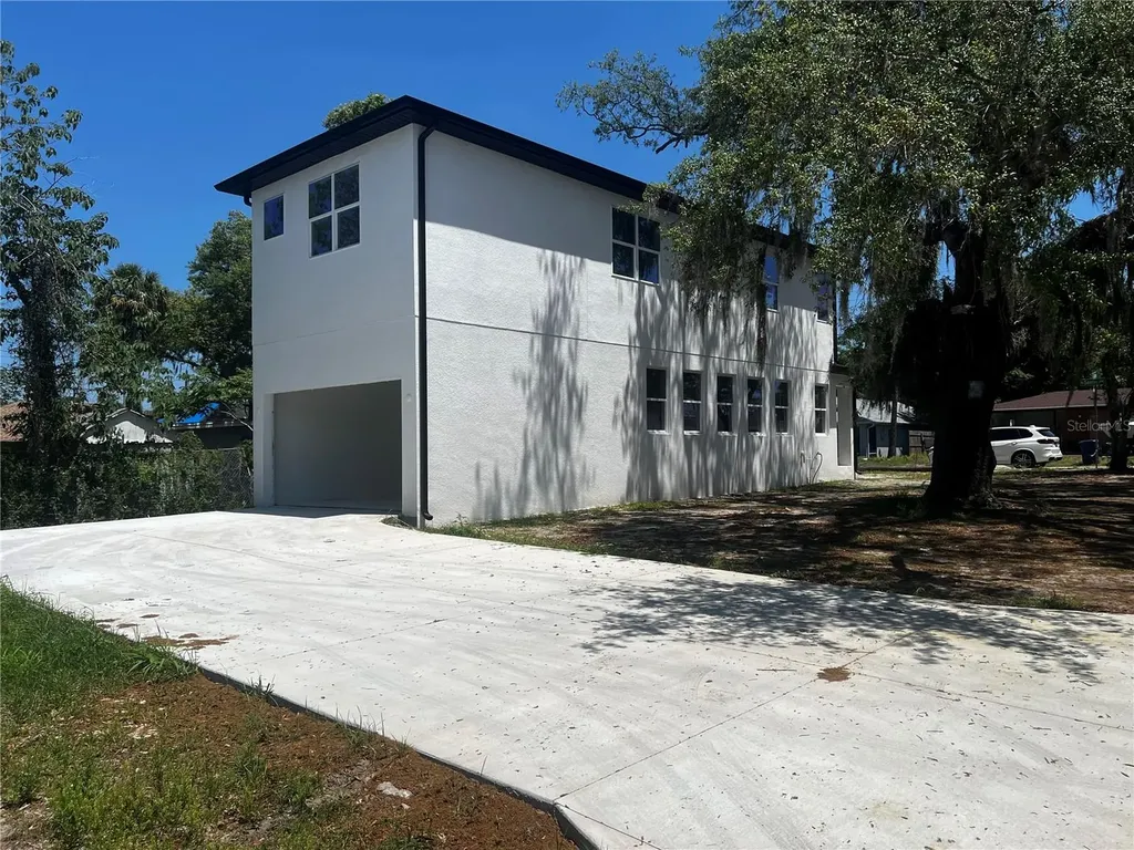 1514 E Juneau Street Tampa FL 33604