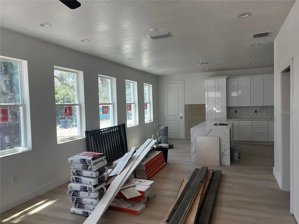 1514 E Juneau Street Tampa FL 33604
