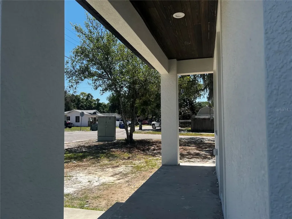 1514 E Juneau Street Tampa FL 33604