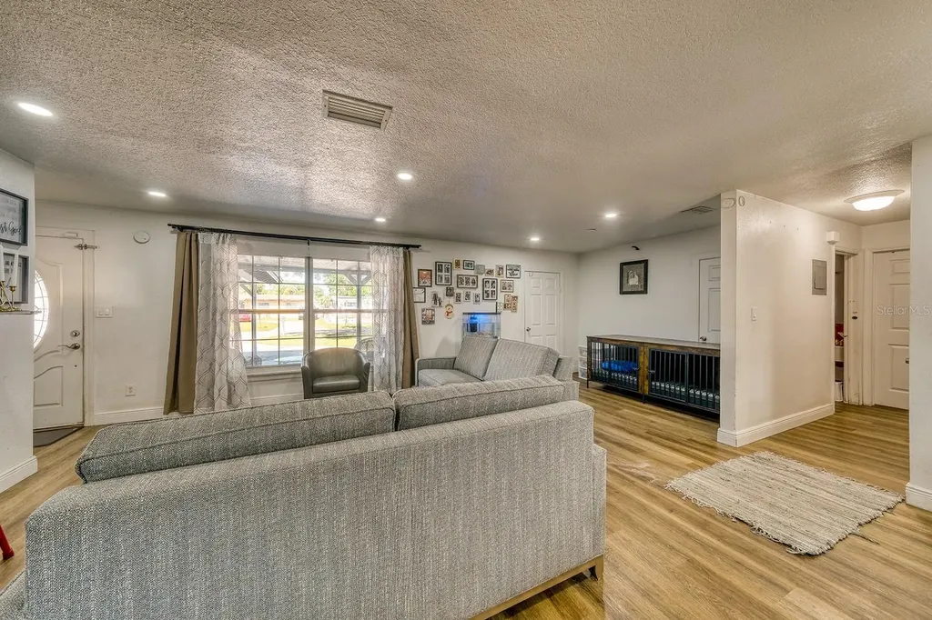 5919 Luzon Drive Orlando FL 32809