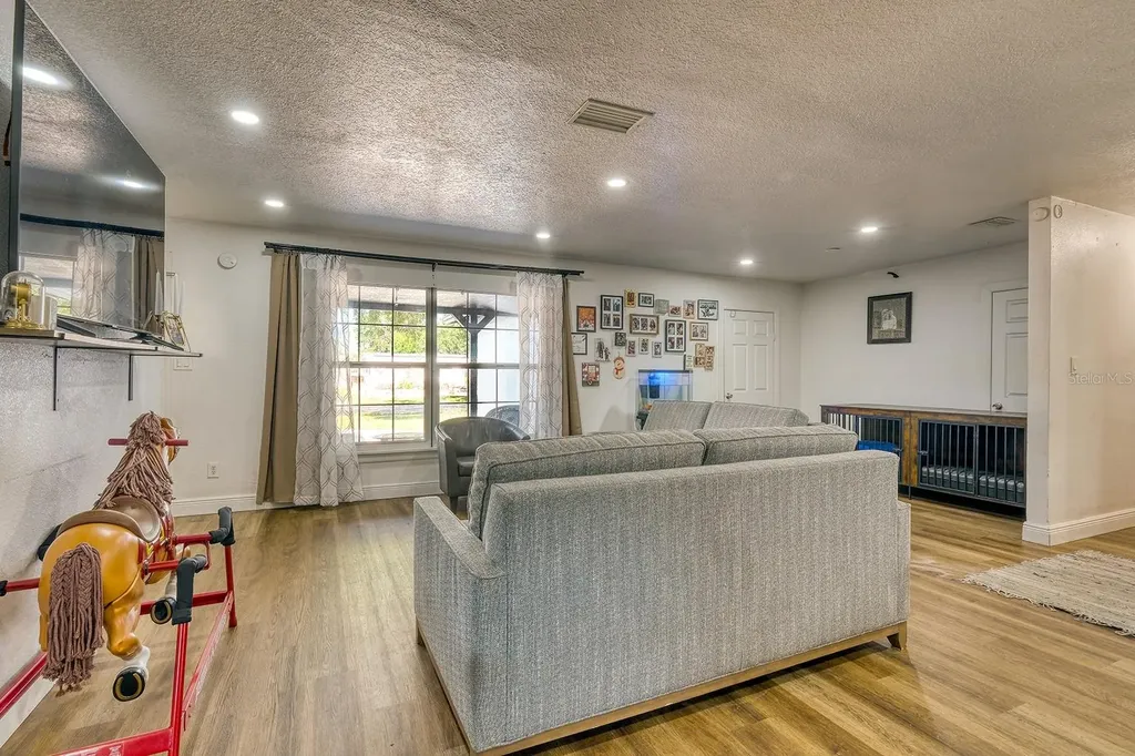5919 Luzon Drive Orlando FL 32809