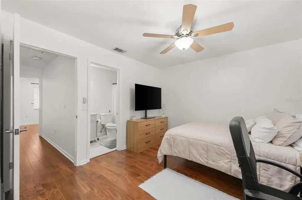2735 SW 35th Place Gainesville FL 32608