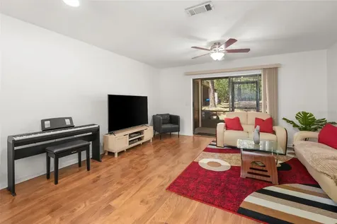 2735 SW 35th Place Gainesville FL 32608