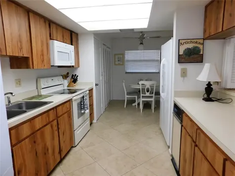 70 Joanne Place Oldsmar FL 34677