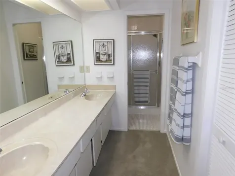 70 Joanne Place Oldsmar FL 34677