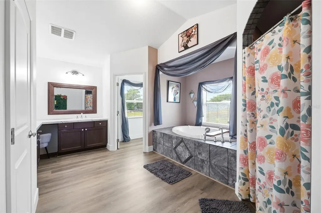 6152 NE 64th Street Silver Springs FL 34488