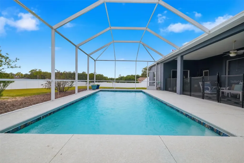 6152 NE 64th Street Silver Springs FL 34488