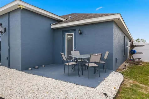 6152 NE 64th Street Silver Springs FL 34488