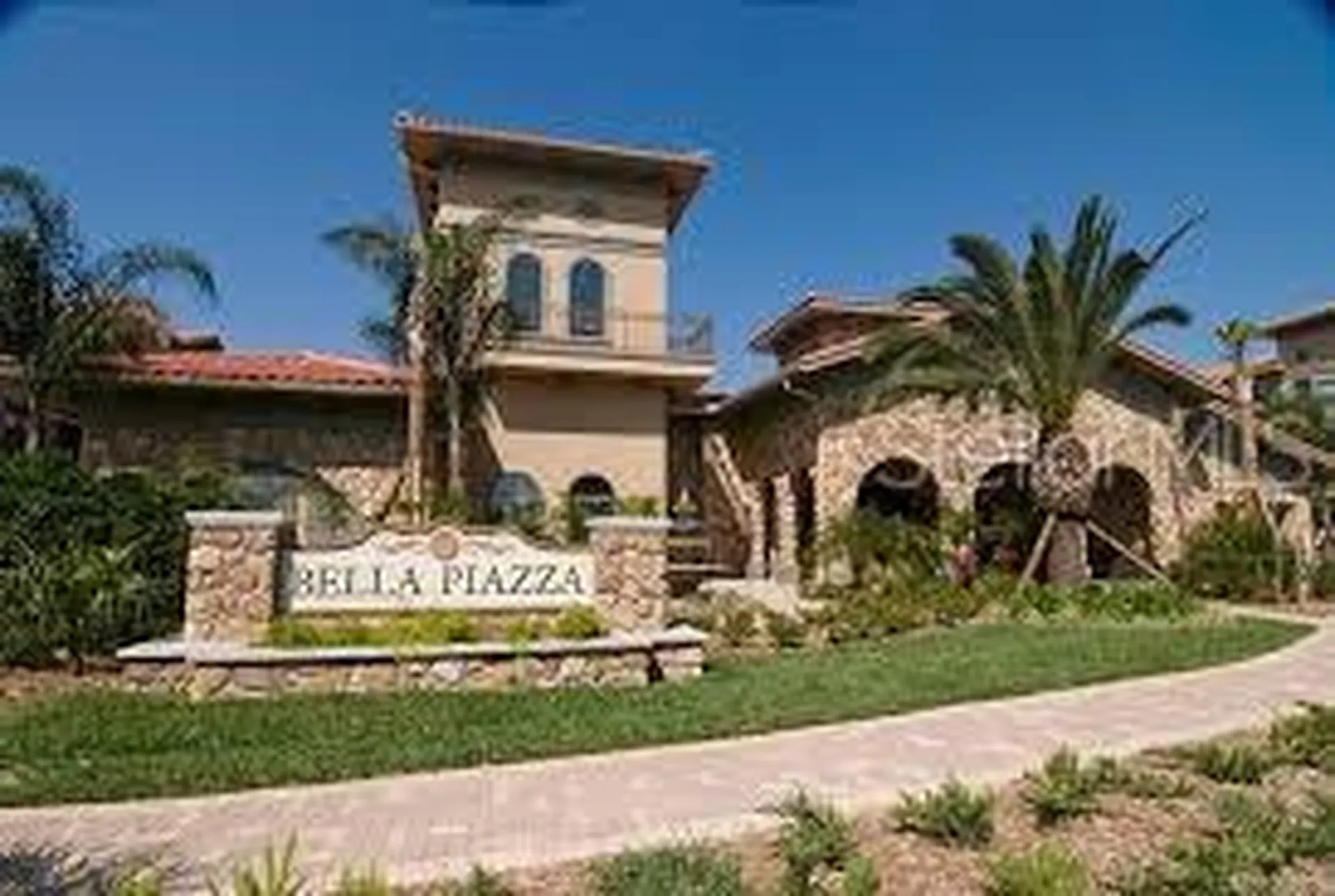 904 Charo Parkway Davenport FL 33897