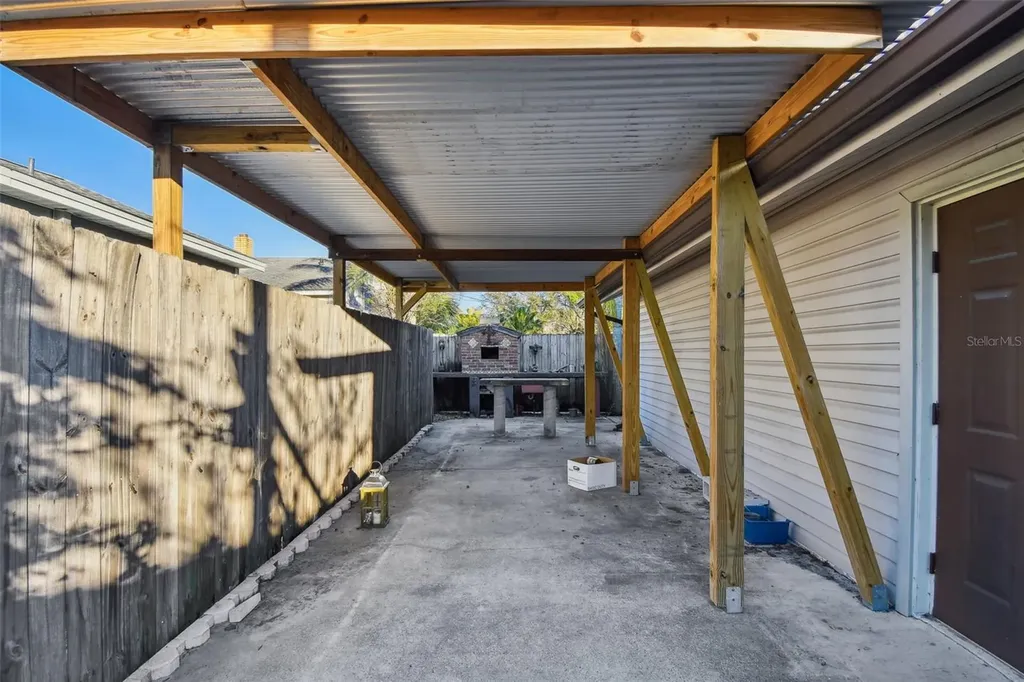 2310 30th Avenue N St Petersburg FL 33713
