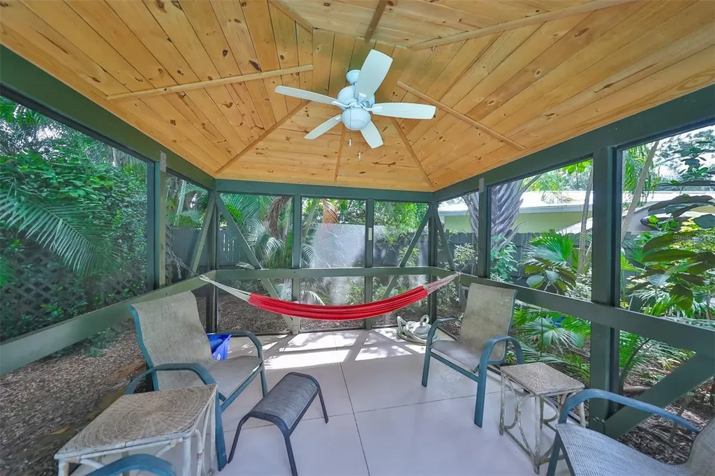 5934 115th Lane Seminole FL 33772