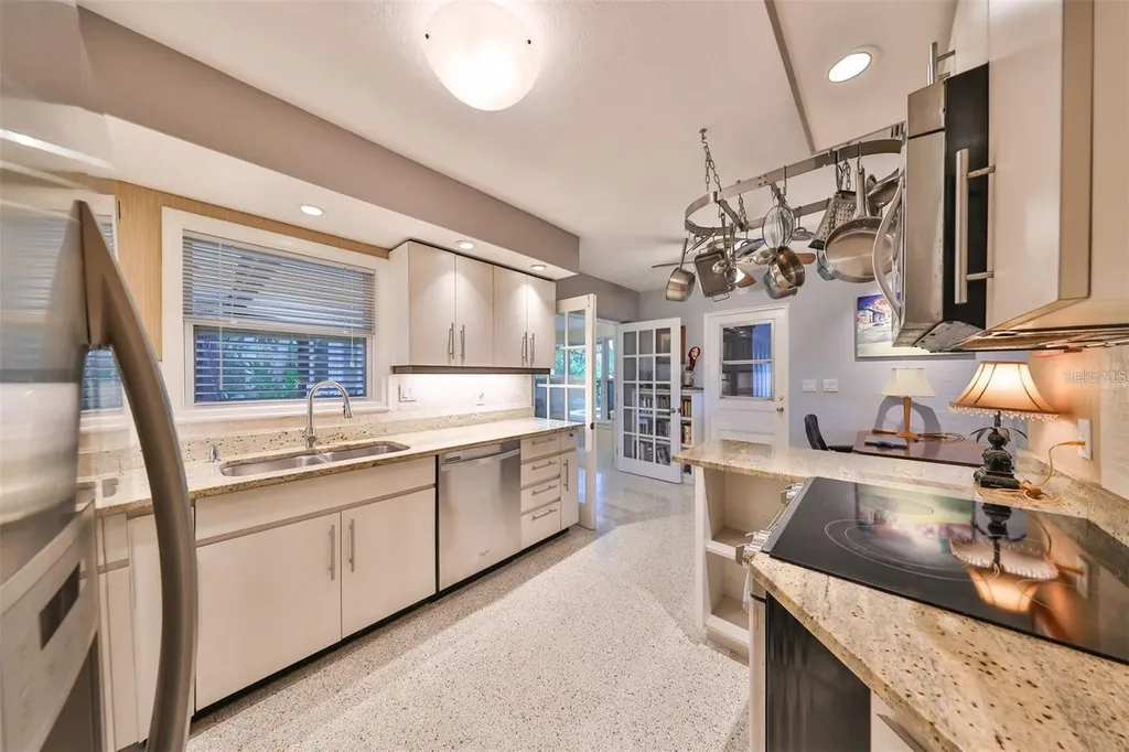 5934 115th Lane Seminole FL 33772