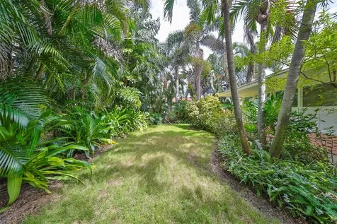 5934 115th Lane Seminole FL 33772