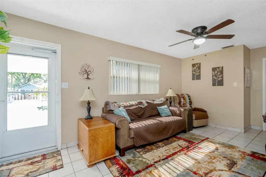 10006 N 17th Street Tampa FL 33612