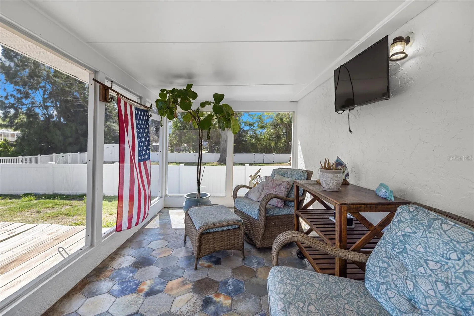704 69th Avenue W Bradenton FL 34207