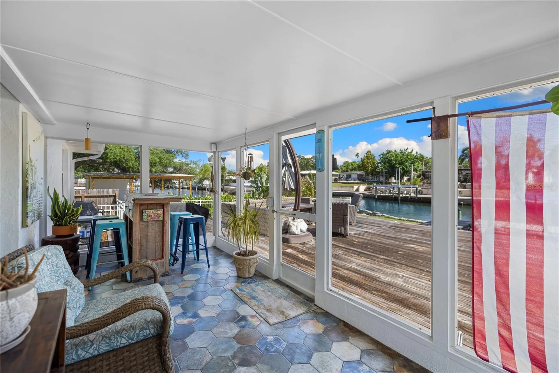 704 69th Avenue W Bradenton FL 34207