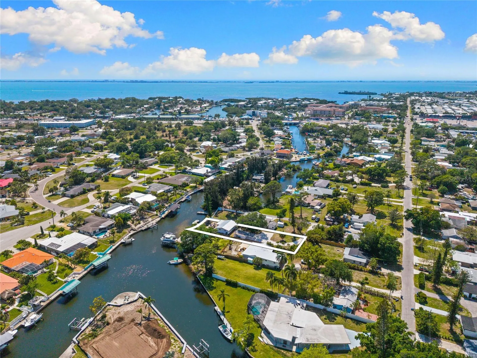 704 69th Avenue W Bradenton FL 34207