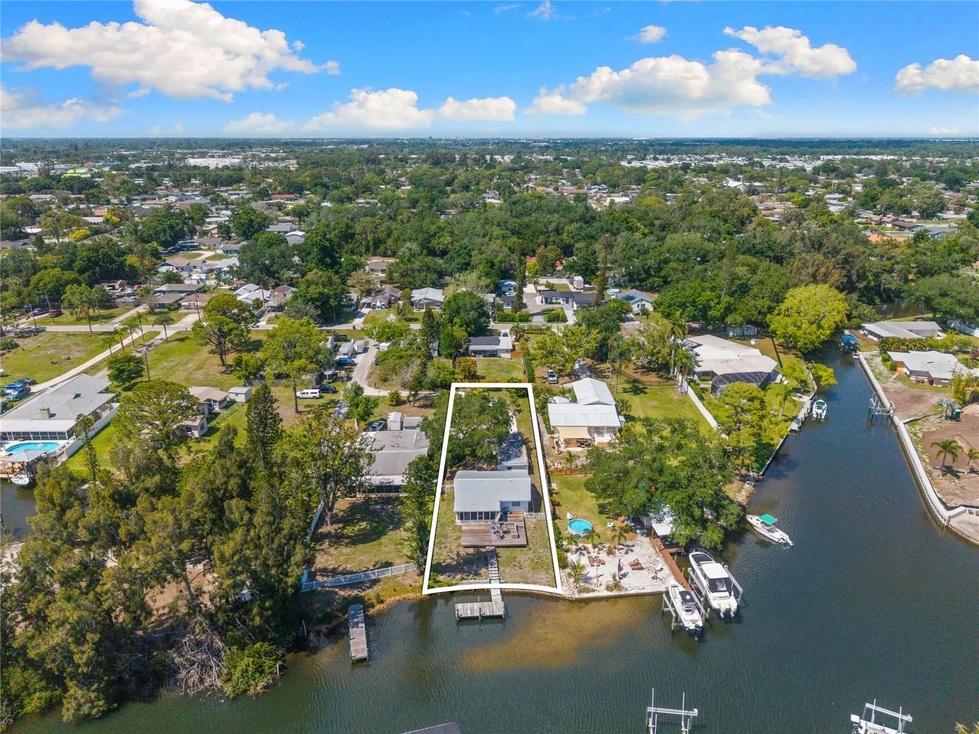 704 69th Avenue W Bradenton FL 34207