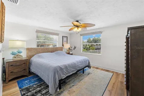 704 69th Avenue W Bradenton FL 34207