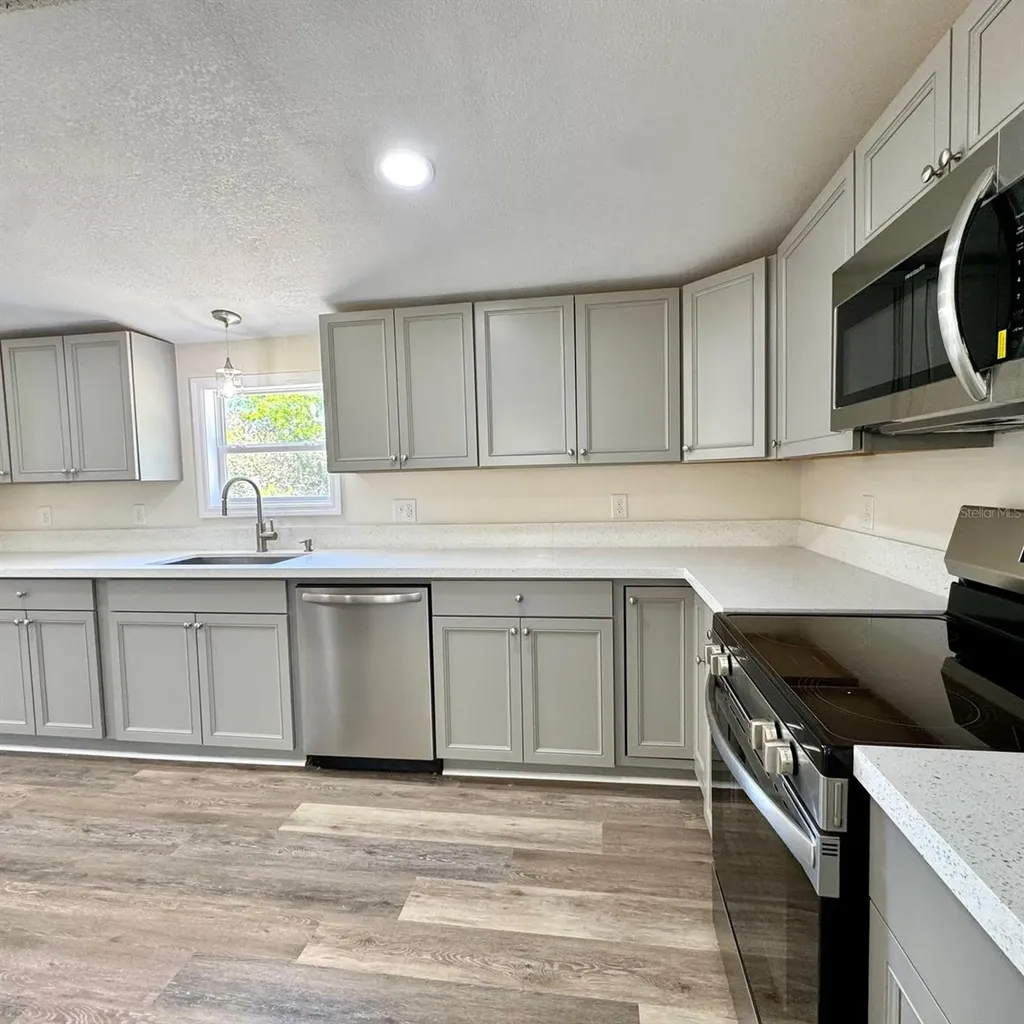 4220 Old Dixie Highway Auburndale FL 33823