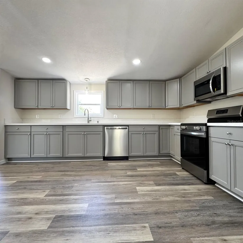 4220 Old Dixie Highway Auburndale FL 33823
