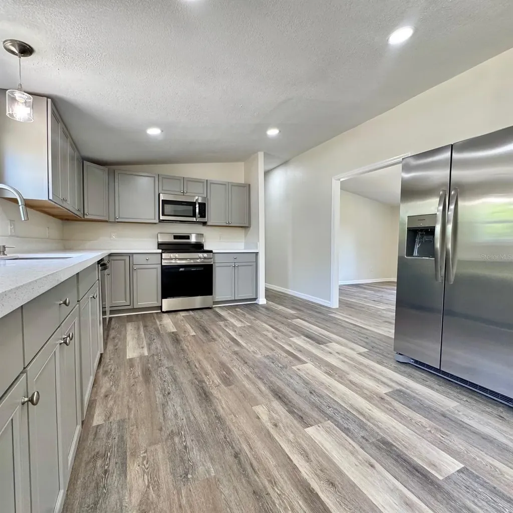 4220 Old Dixie Highway Auburndale FL 33823