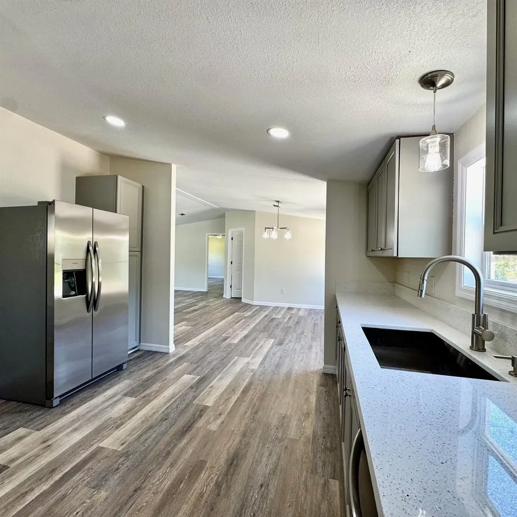4220 Old Dixie Highway Auburndale FL 33823