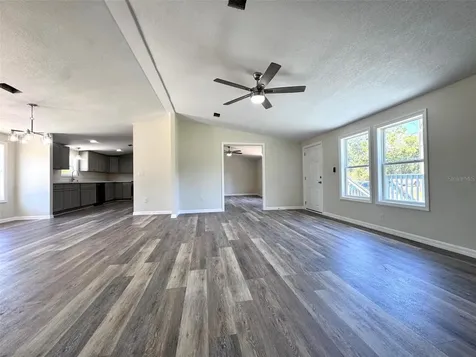 4220 Old Dixie Highway Auburndale FL 33823