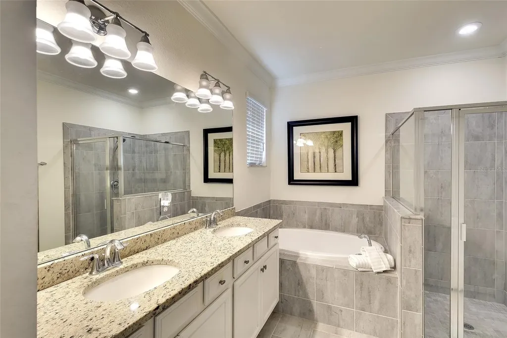 10221 Loch Lomond Drive Bradenton FL 34211
